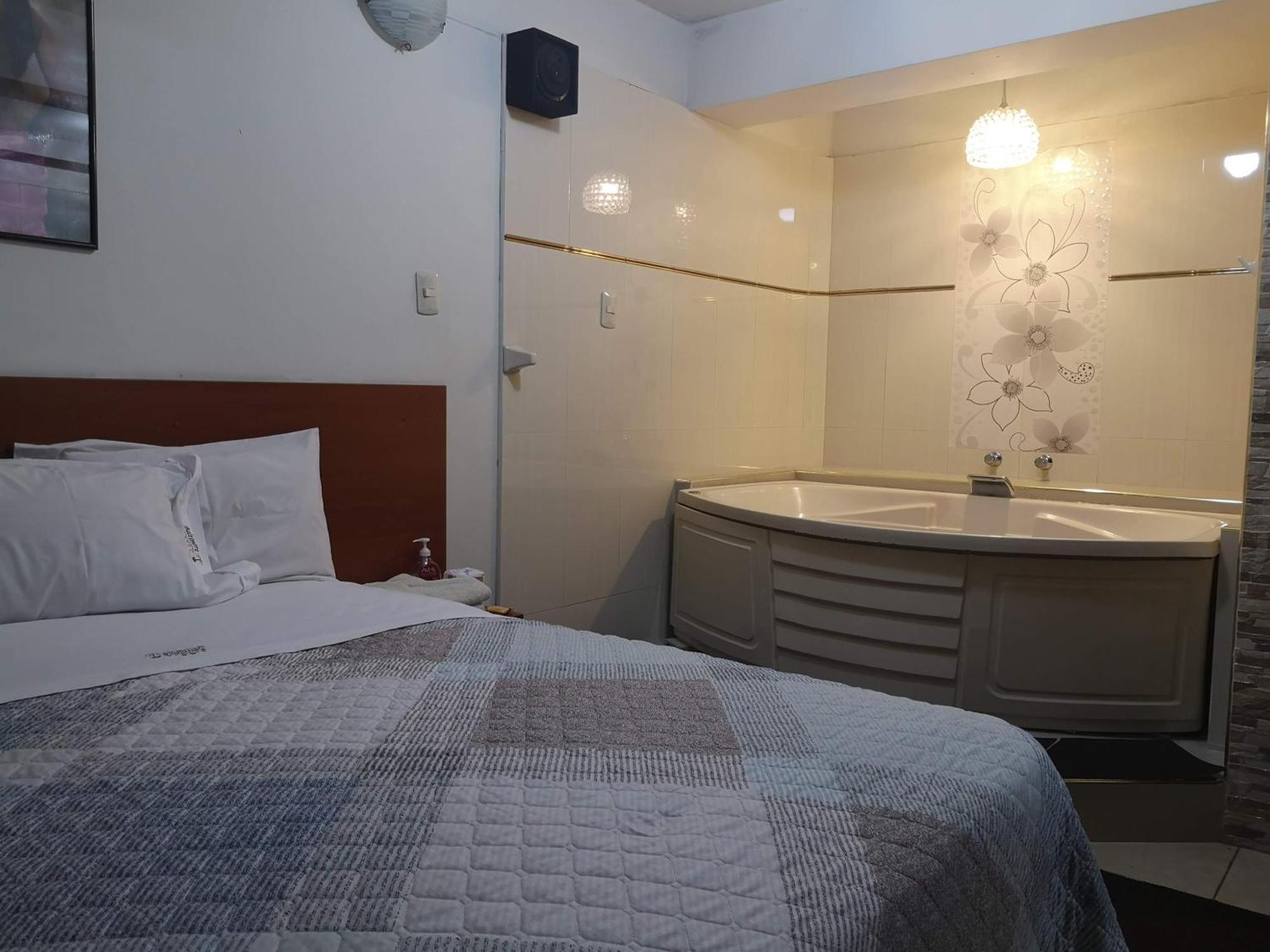 Hs Baltimore Hotel